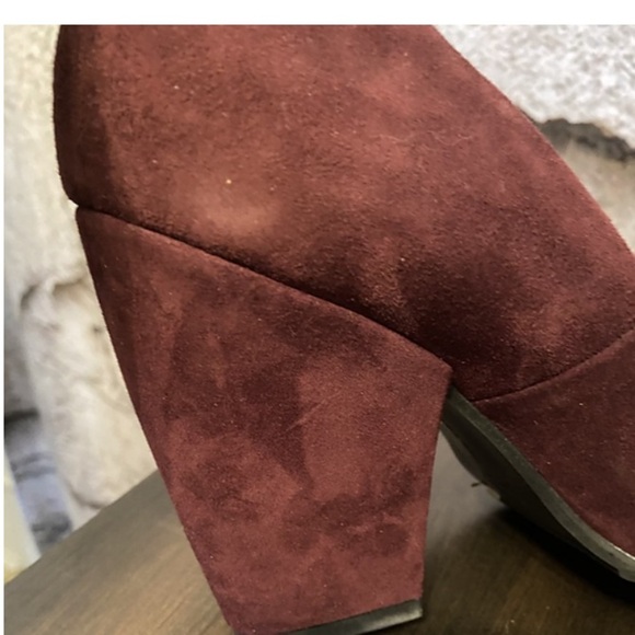 Tosca Blu Maroon Suede Heels - Picture 2 of 5
